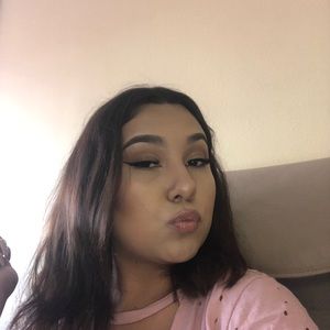 Meet your Posher, Ely